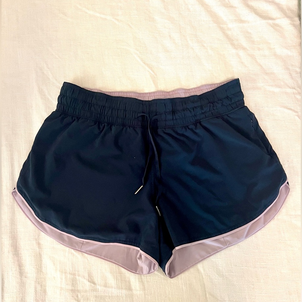 Lululemon shorts size 8